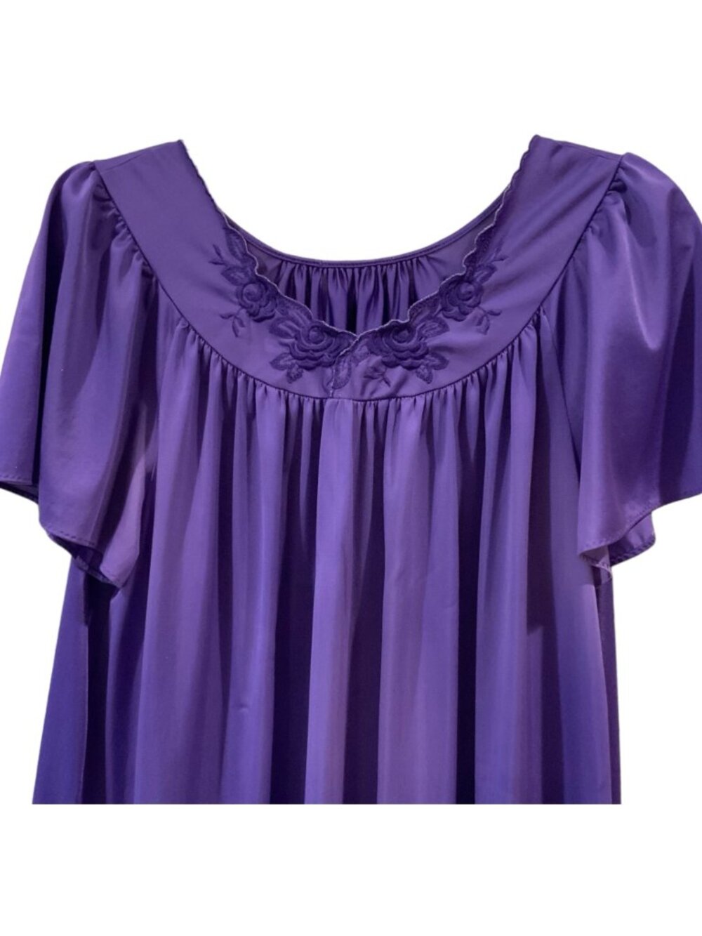 Shadowline Nightgown Chemise Womens Size Medium Purple V-Neck Cap Sleeve Gown - Picture 2 of 7